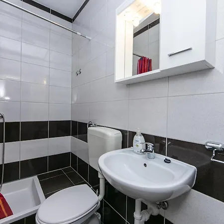Apartment 5198d *