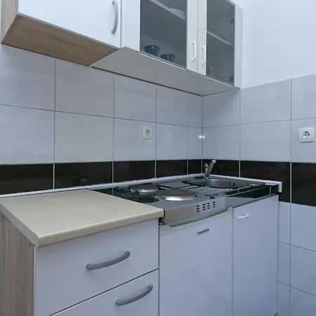 5198d Apartment *